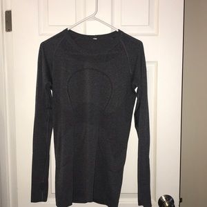 Lulu Lemon grey long sleeve shirt